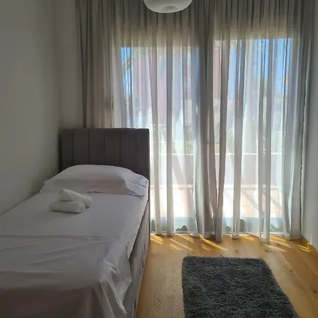 Apartman Ruzica Apartment